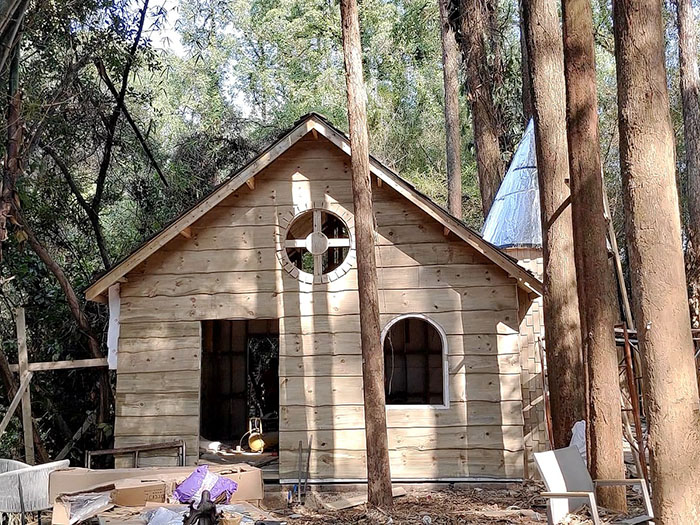 Themed Small Wooden Houses Unveiled at Dongguan Scenic Park