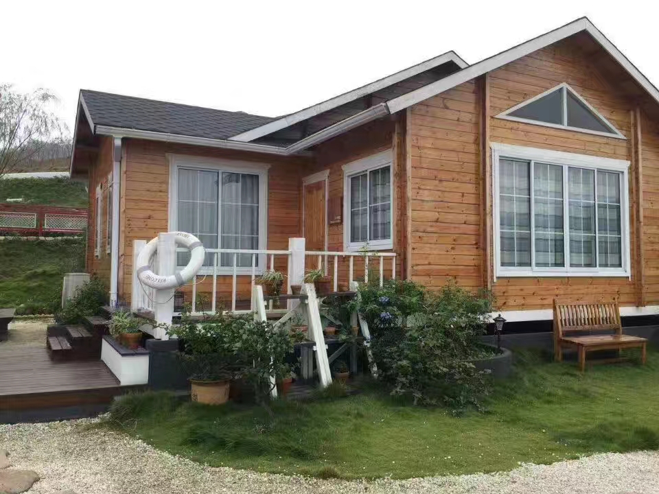 Jushan Landscape Engineers Revisit Their Charming Small Wooden House Creation in Dongguan