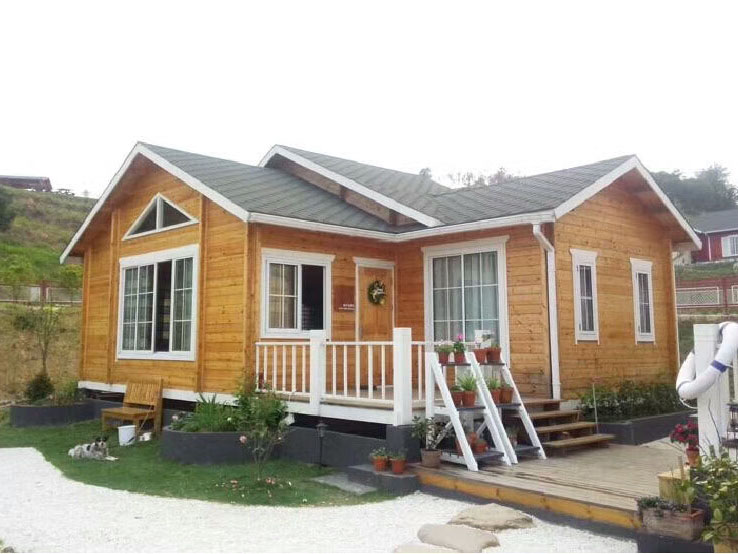 Versatile Small Wooden House Debuts at Huizhou Longmen Scenic Area