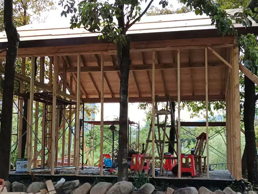 Construction Underway for Immersive Small Wooden House in Meizhou Forest